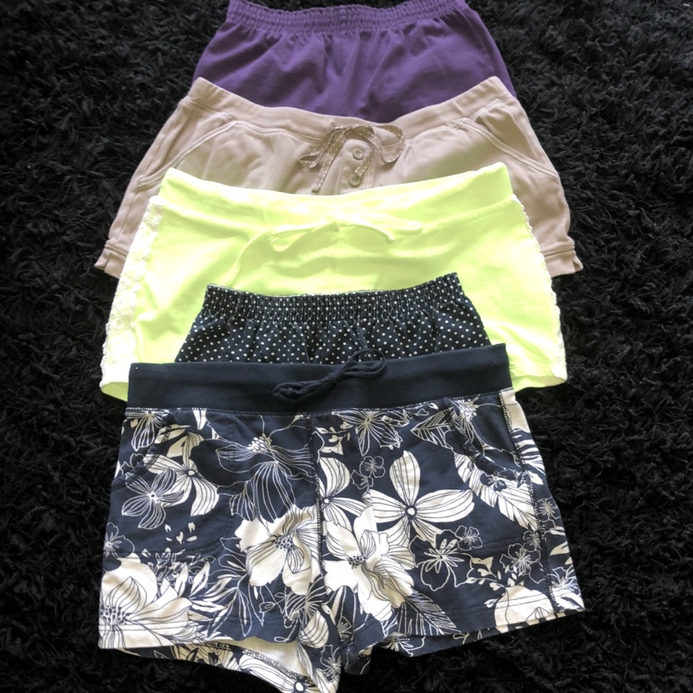 SZ M  LOT OF 5 VARIOUS SHORTS BRANDS 3 HAVE DRAWSTRINGS